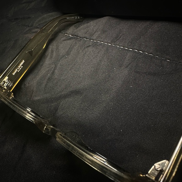 Saint Laurent Sunglasses - Picture 4 of 6